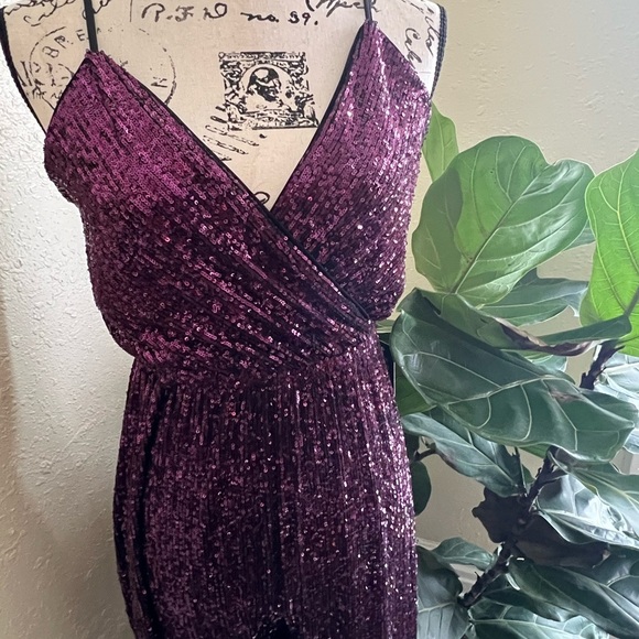 EXPRESS Elegant Purple Sequin Jumpsuit - Picture 4 of 9